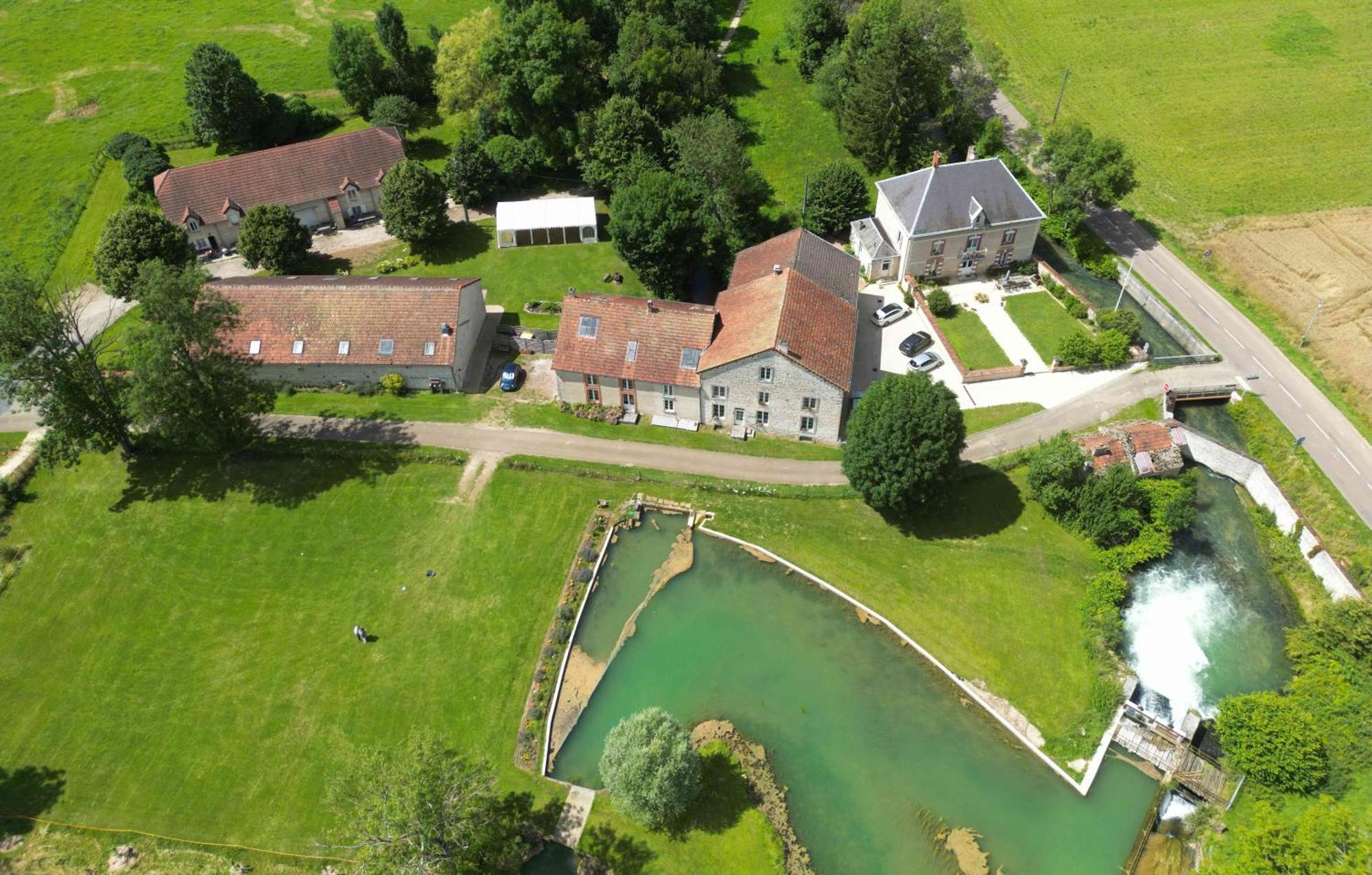 Bed and Breakfast Moulin De La Fleuristerie Orges Exterior foto