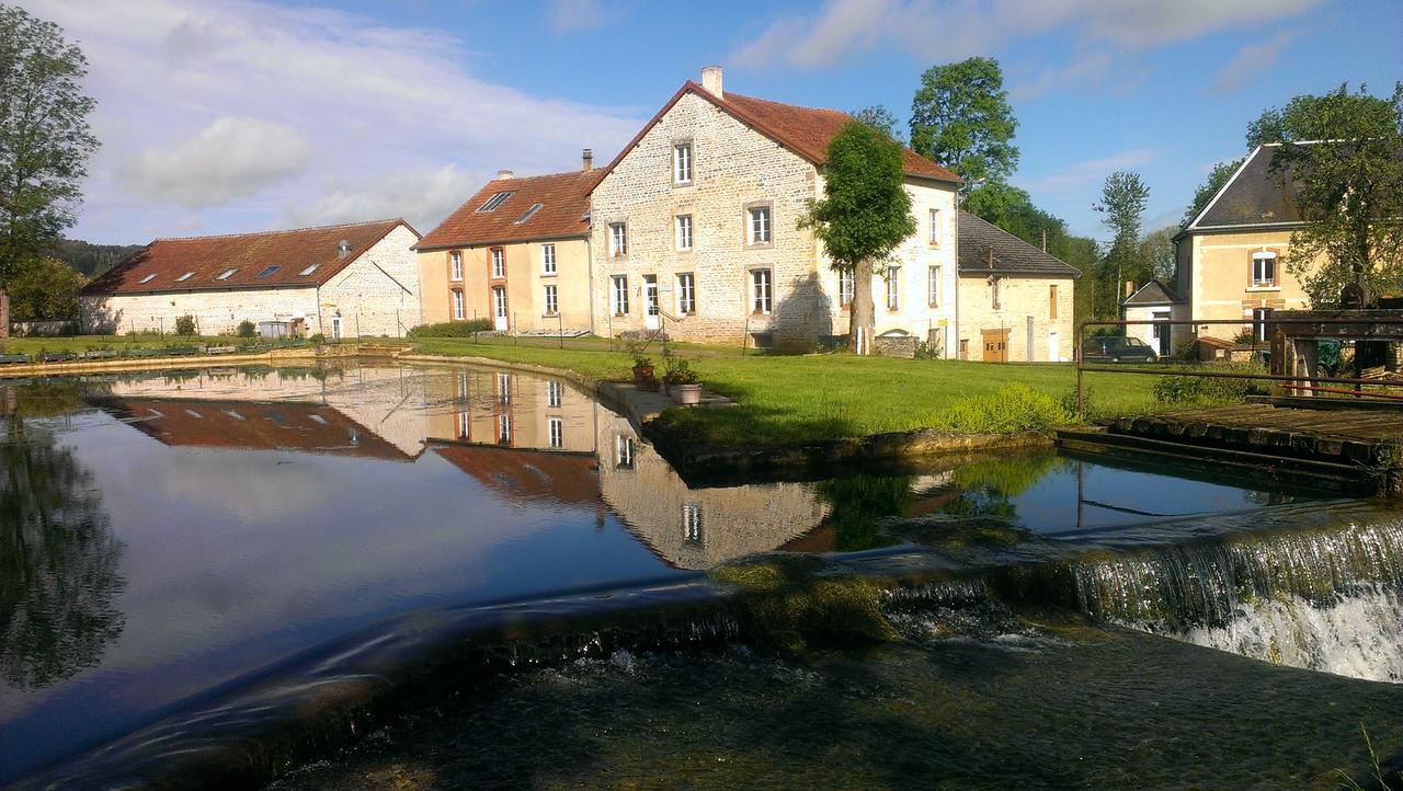 Bed and Breakfast Moulin De La Fleuristerie Orges Exterior foto